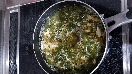 かぶの葉と卵のふわふわスープ