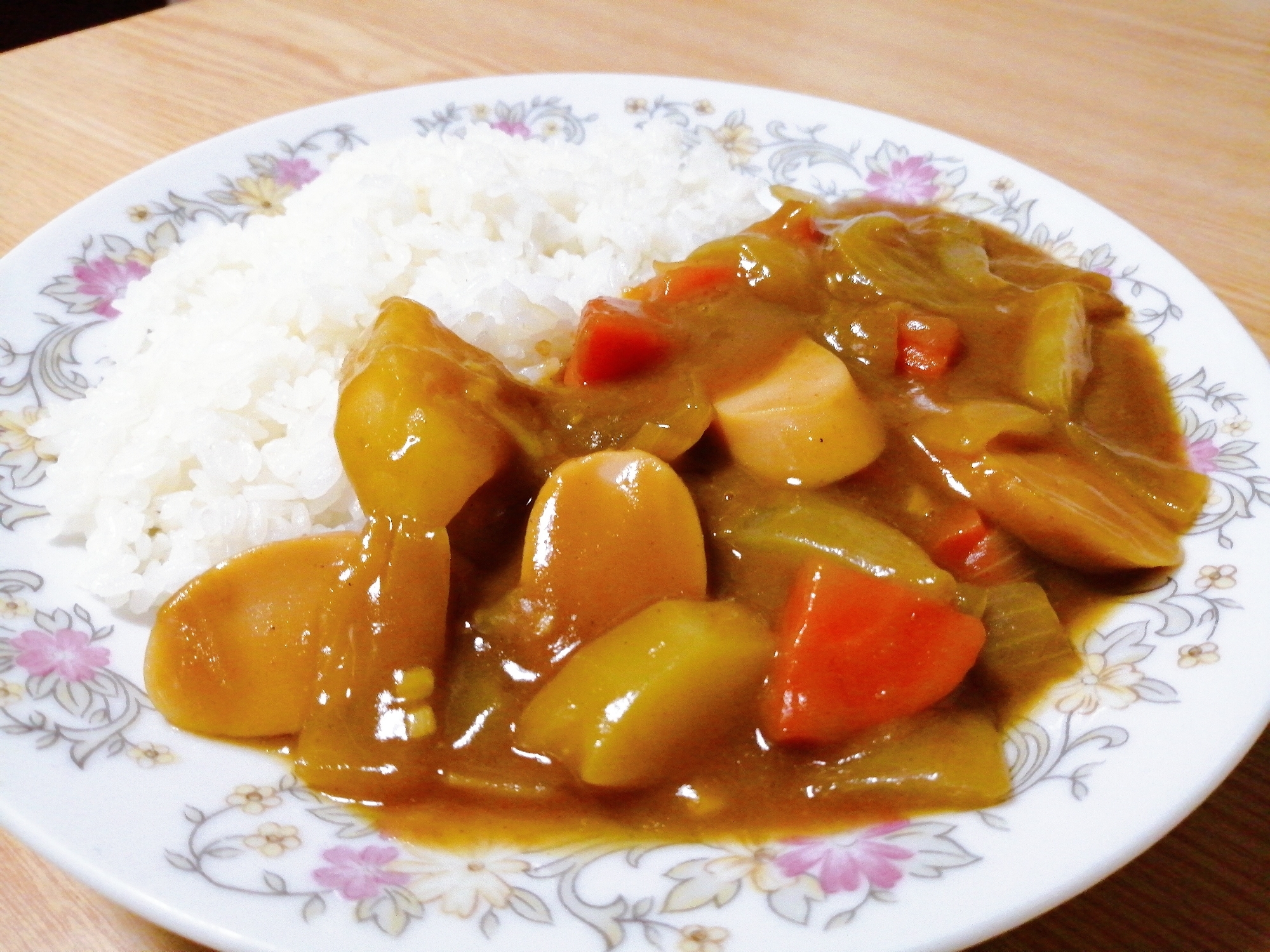 魚肉ソーセージ入りのカレー