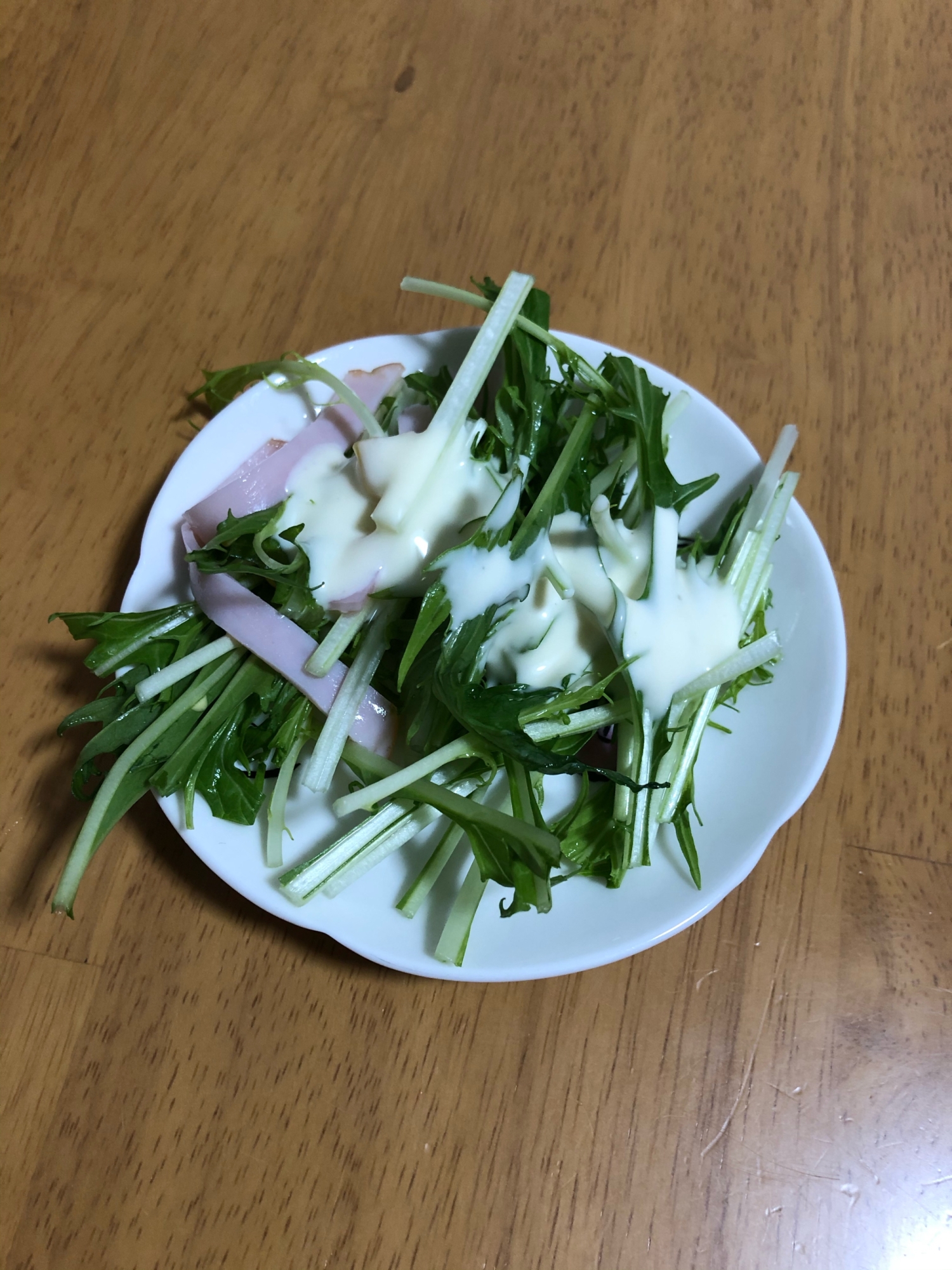 水菜とハムのサラダ