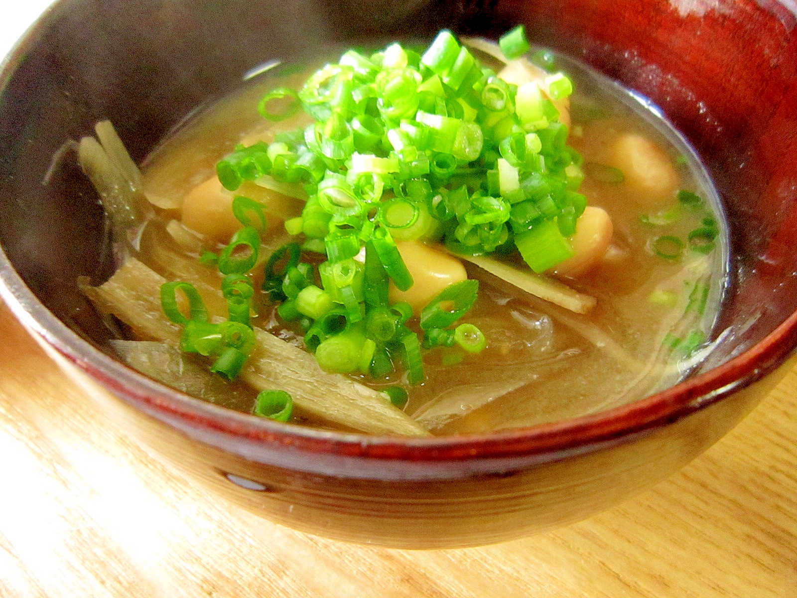 お味噌汁☆大豆と根菜の美みそ汁♪