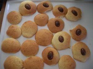アーモンドチョコ入り サクサク サブレ風クッキー レシピ 作り方 By Icecream 楽天レシピ
