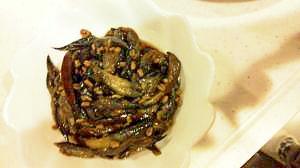 万能調味料！金山寺味噌で茄子のピリ辛炒め