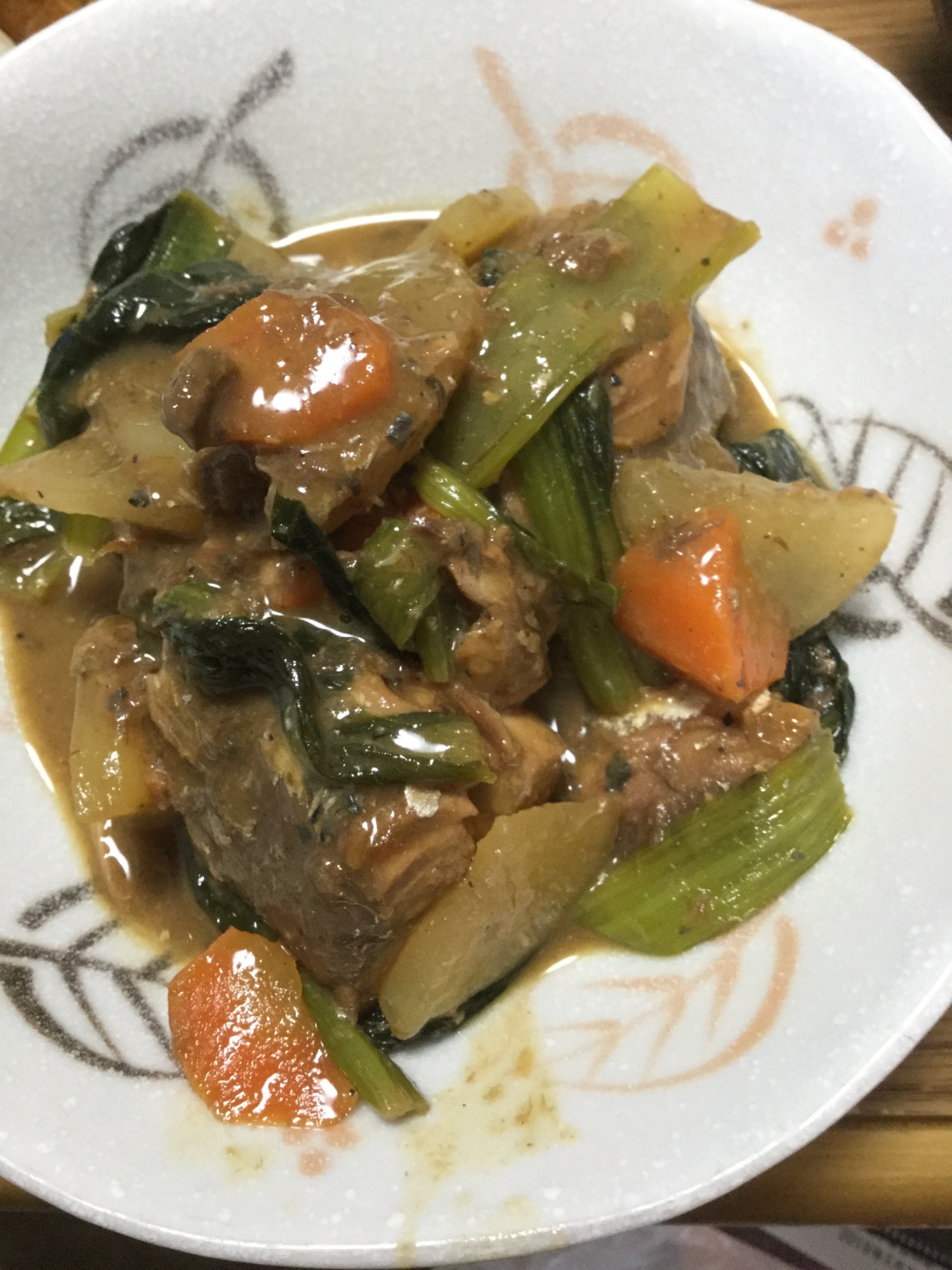 サバ味噌缶と野菜の煮物
