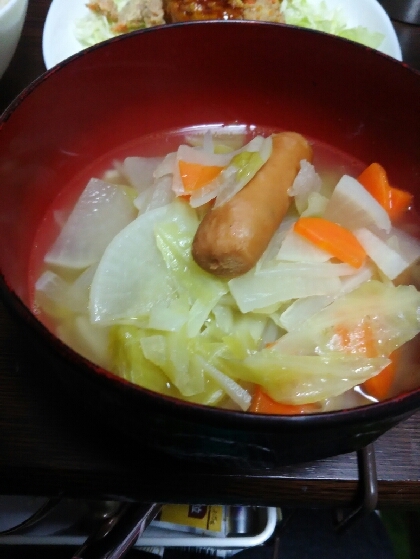 椎茸は入ってはないけど、野菜の甘味が出て美味しかったです(*^^*)暖まりました。