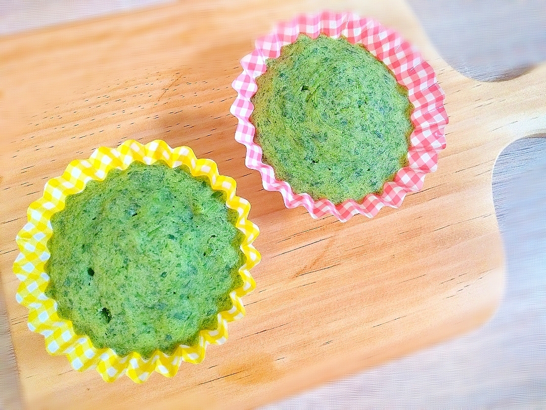 作り置きに＊レンチン♪米粉蒸しパン＊ほうれん草入り