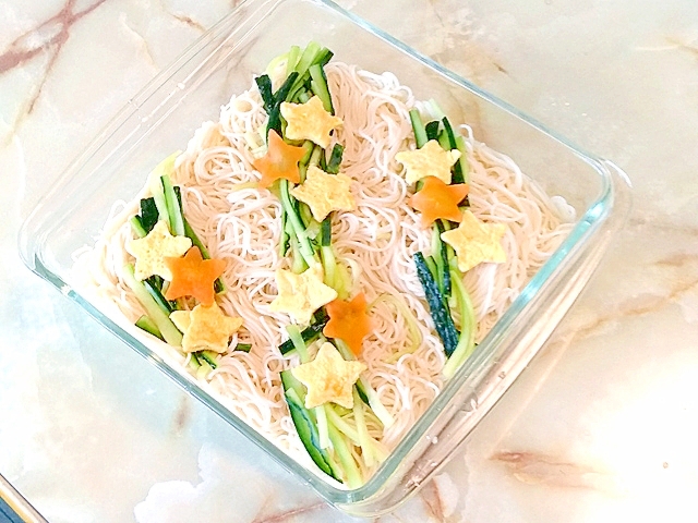 七夕に!可愛い星が流れる?ひんやり素麺♪