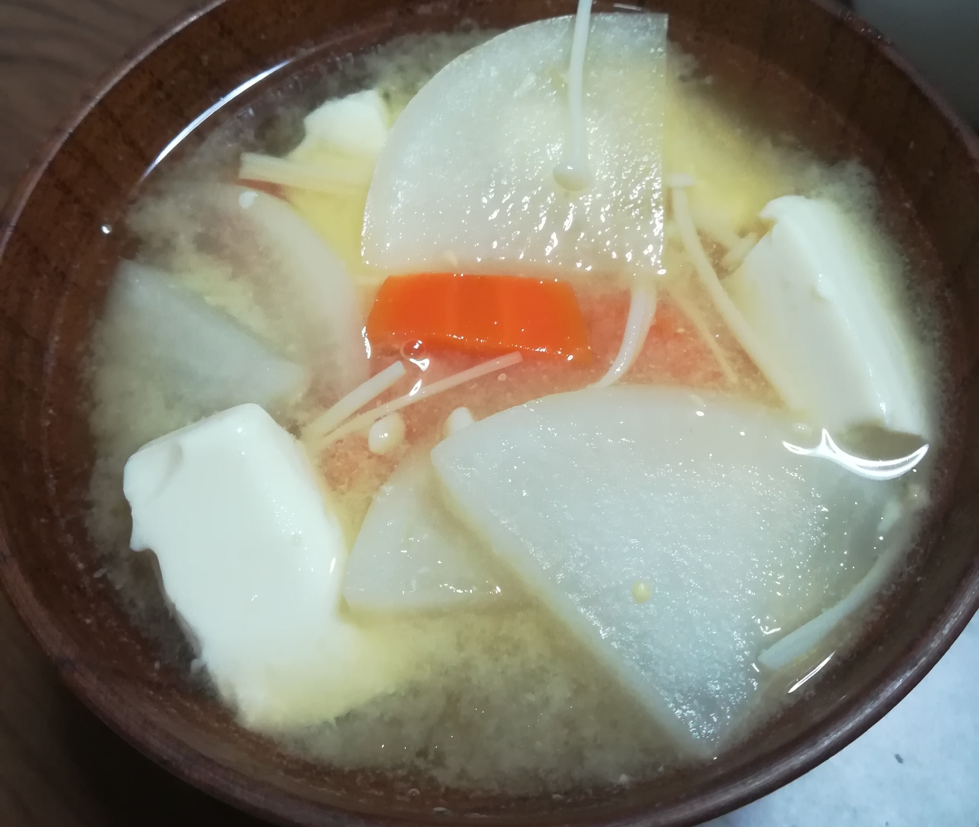 豆腐とえのきと大根の味噌汁