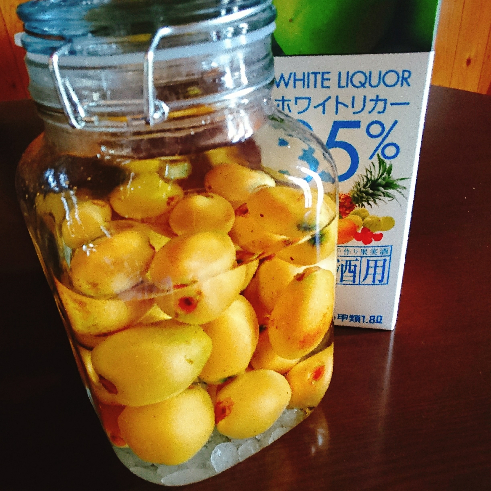 ビワ酒