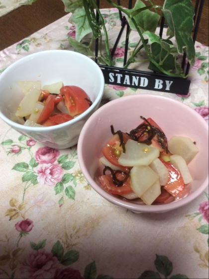 畑から届いたミニトマトと夏大根で作りました♡塩昆布の旨味で美味しく今日もお野菜たっぷり食べれました♡レシピ有難う〜٩(๑❛ᴗ❛๑)۶