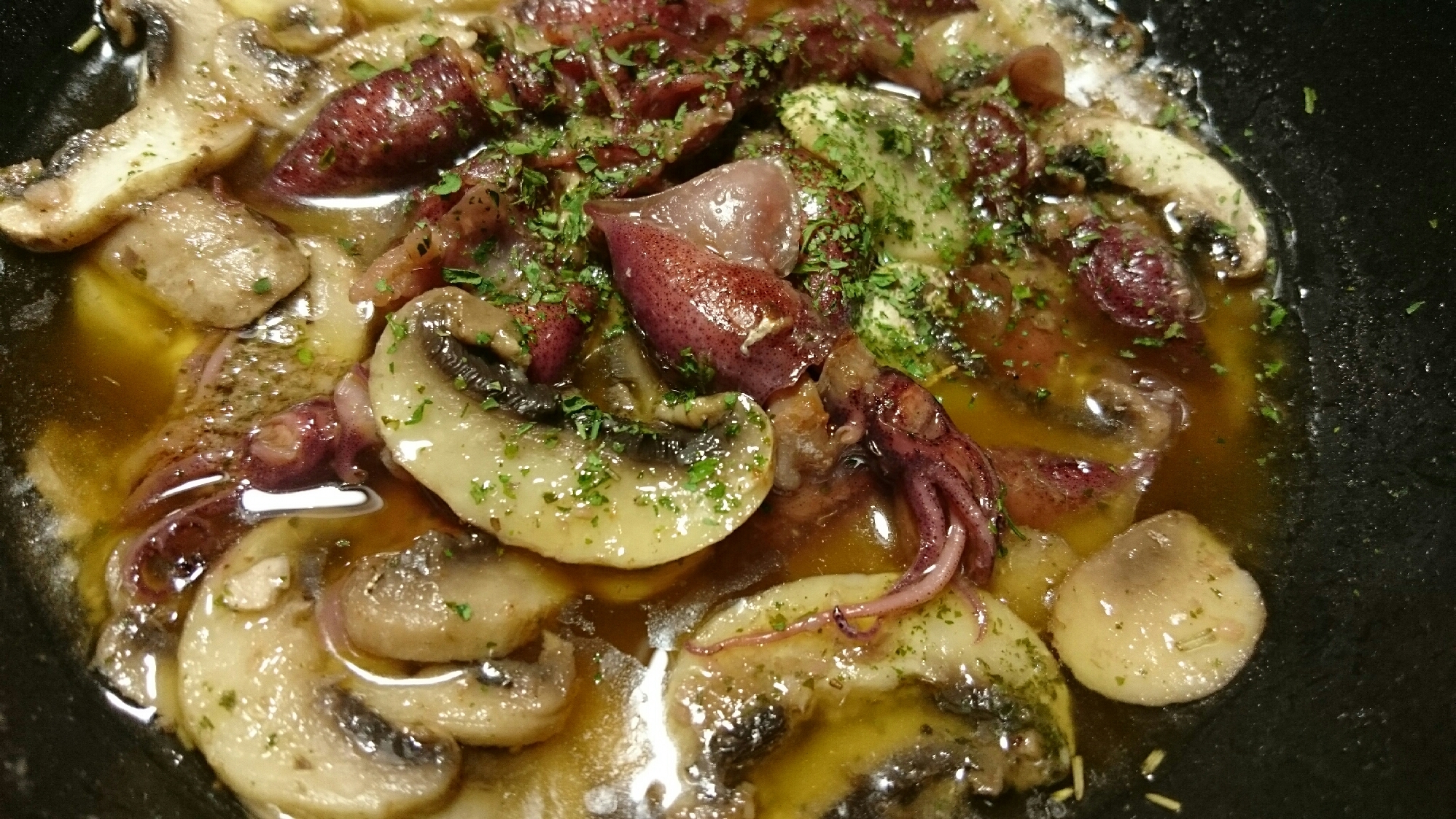 ホタルイカとマッシュルーム丿アヒージョ