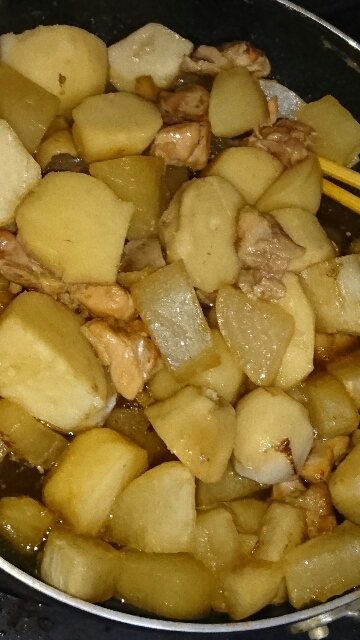 里芋と大根と鶏肉の煮物