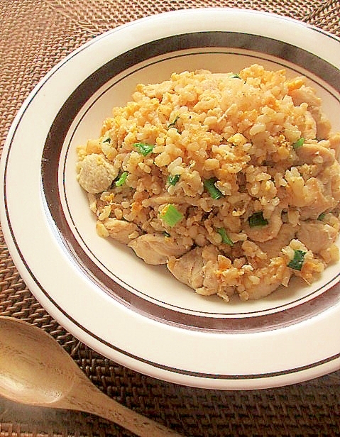 パラパラ♪鷄肉とネギと生姜の玄米炒飯