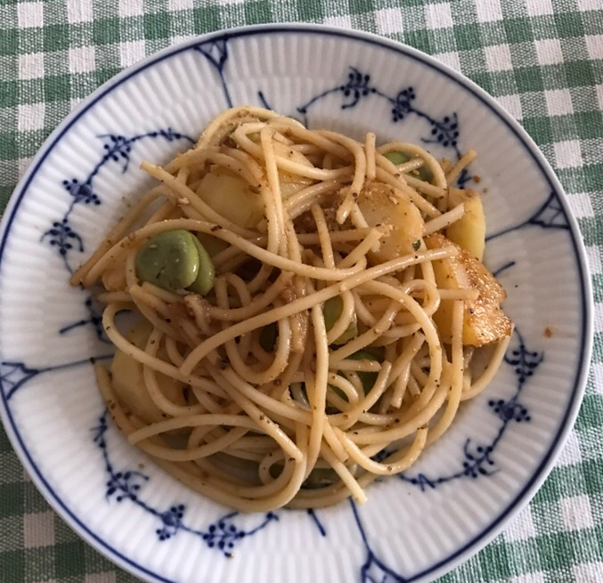 じゃがいもとそら豆の生姜醤油ごまパスタ