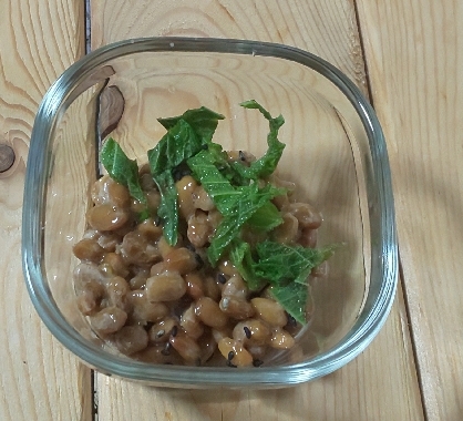 朝食に家の大葉とごまで、納豆も作りました☘️香りよく、とてもおいしかったです♥️
素敵なレシピ、ありがとうございます(*´∀)ﾉ