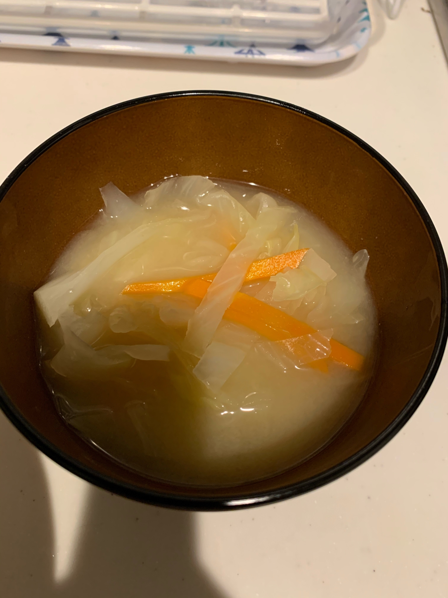 キャベツとにんじんの味噌汁