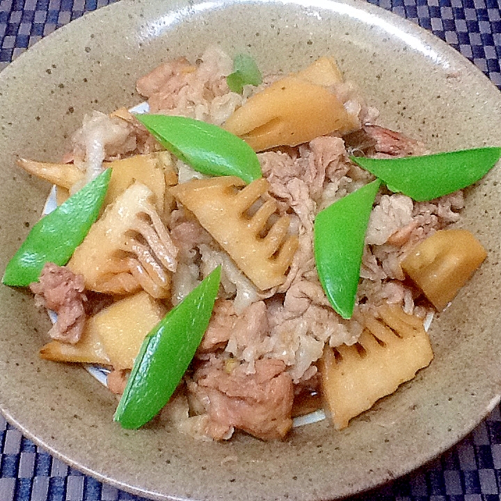 旬のたけのこ(筍)と豚肉の煮物