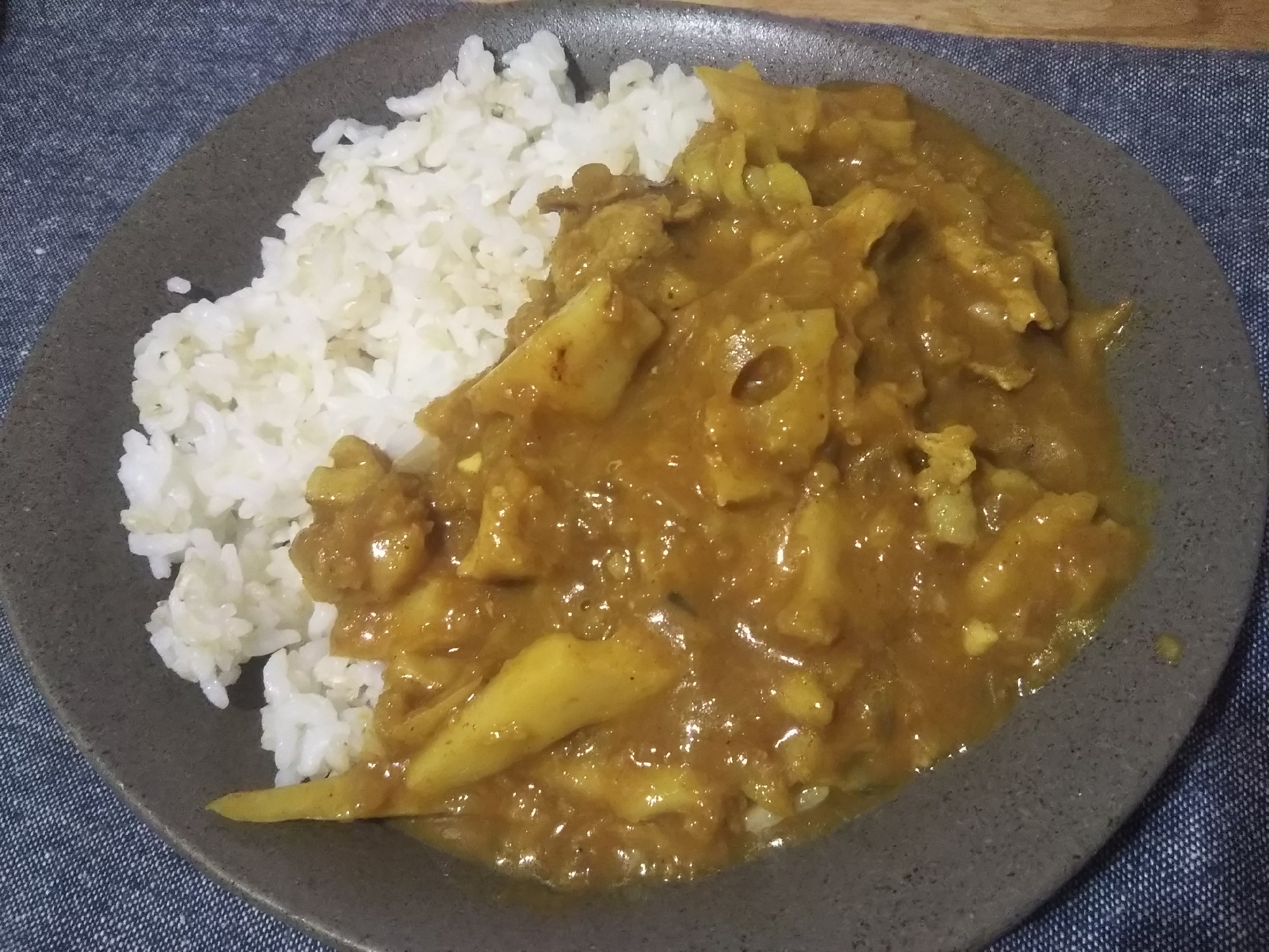 たたき蓮根のスパイシーカレー