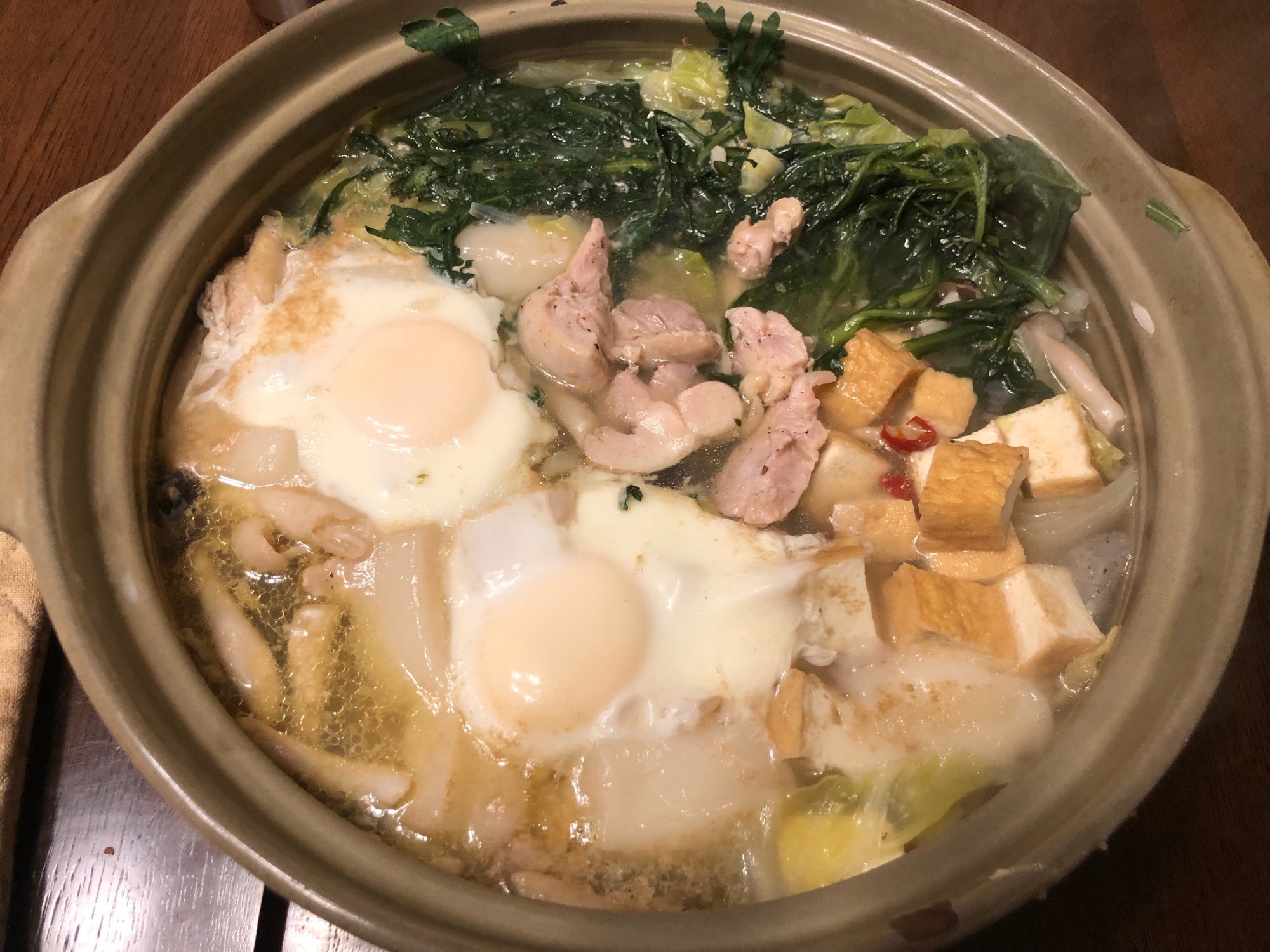 鶏胸肉とサラダ春菊の鶏がらスープ鍋。No.445