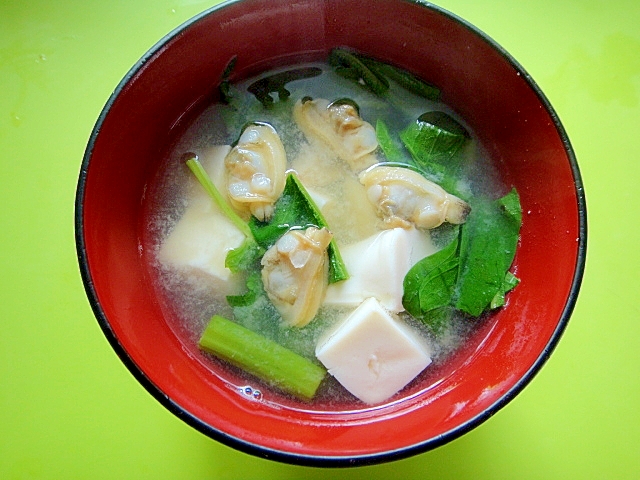 豆腐と空芯菜あさりの味噌汁