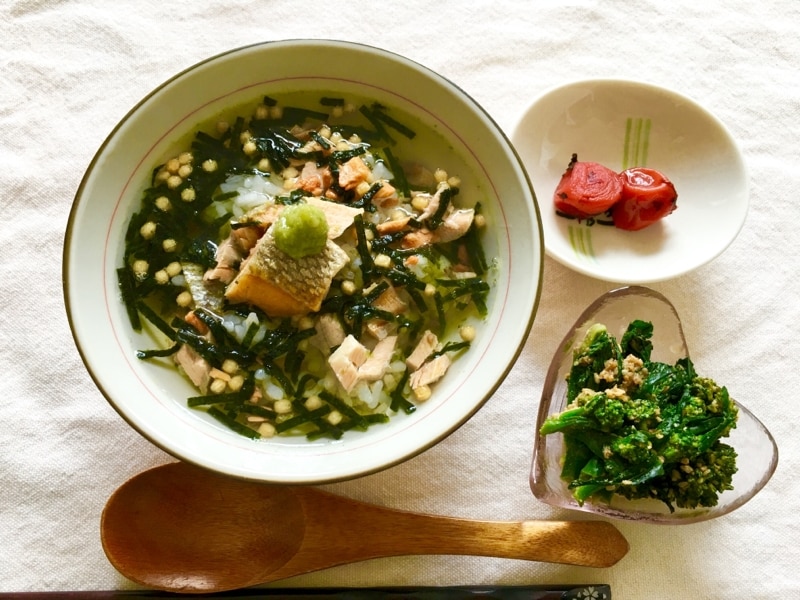 麦ごはんでサラッ鮭と鮭茶漬けの素でダブル鮭茶漬け♡ レシピ・作り方