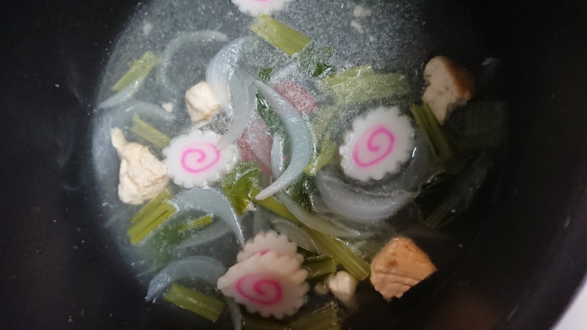 コンソメ小松菜スープ