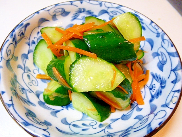 塩麹パウダーで浅漬け、サラダみたい!