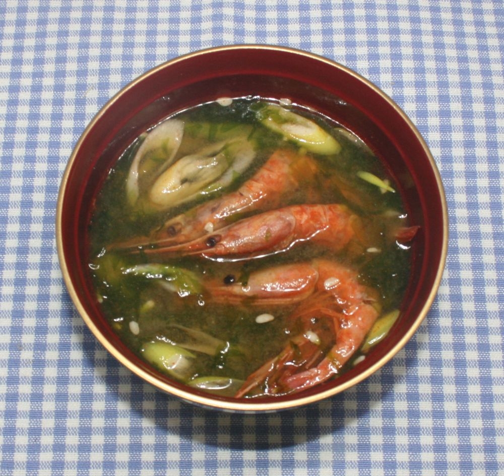 簡単☆風味と旨み濃縮☆乾燥甘エビで味噌汁