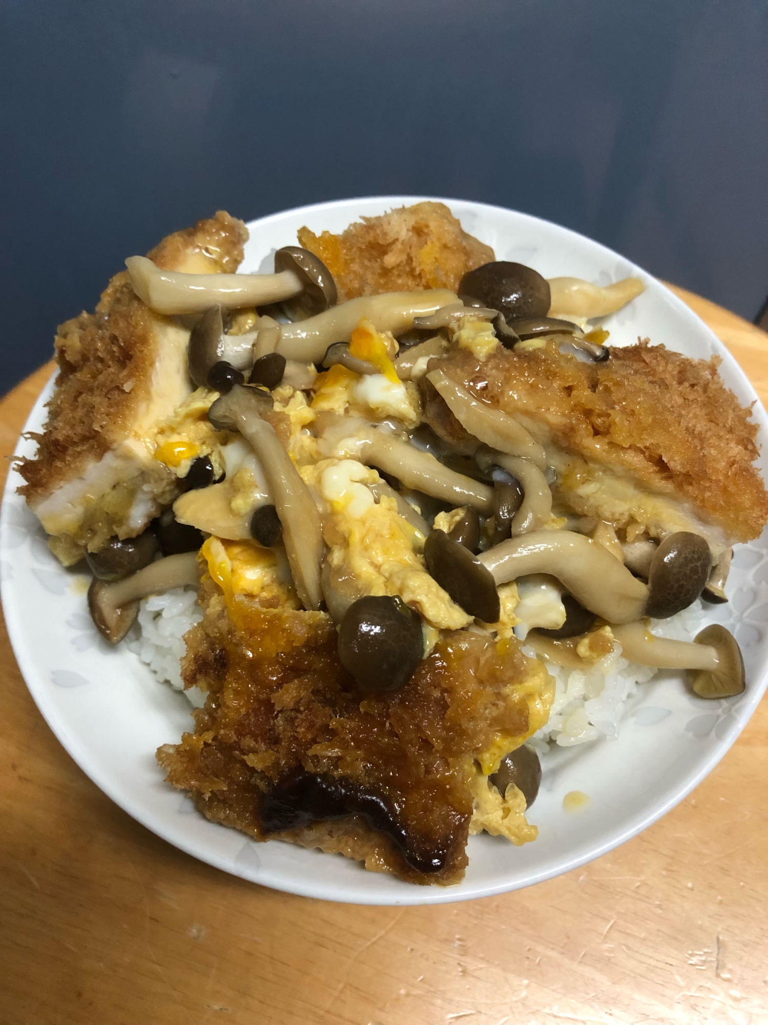 しめじ入りカツ丼