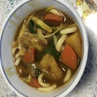 こんにちは。
カレーが残ったので、作らせていただきました。
本当にお蕎麦屋さんのカレーうどんの味がして、とても美味しかったです。
ご馳走様でした。