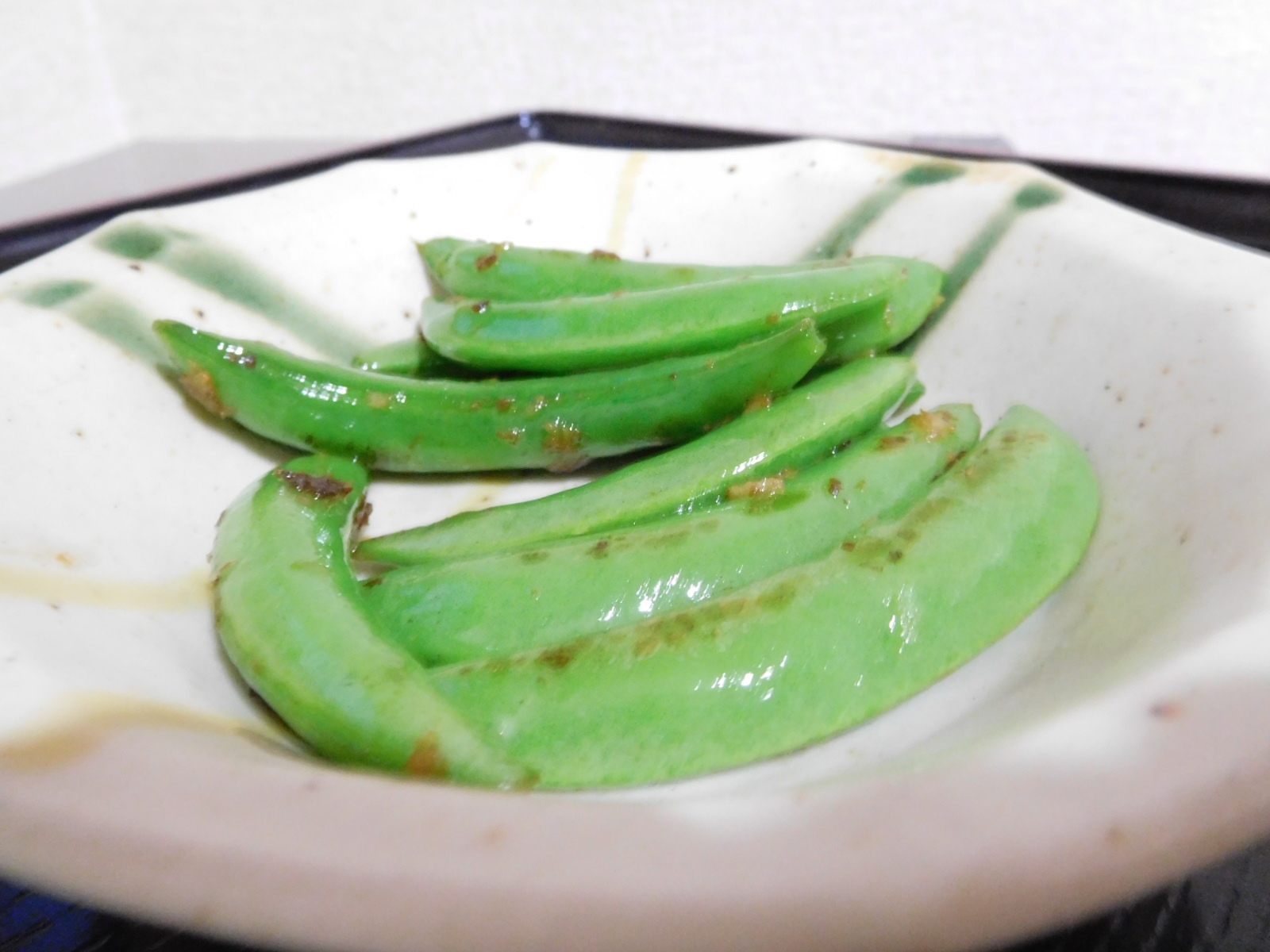 スナップエンドウ、ササッと！しょうが醤油炒め