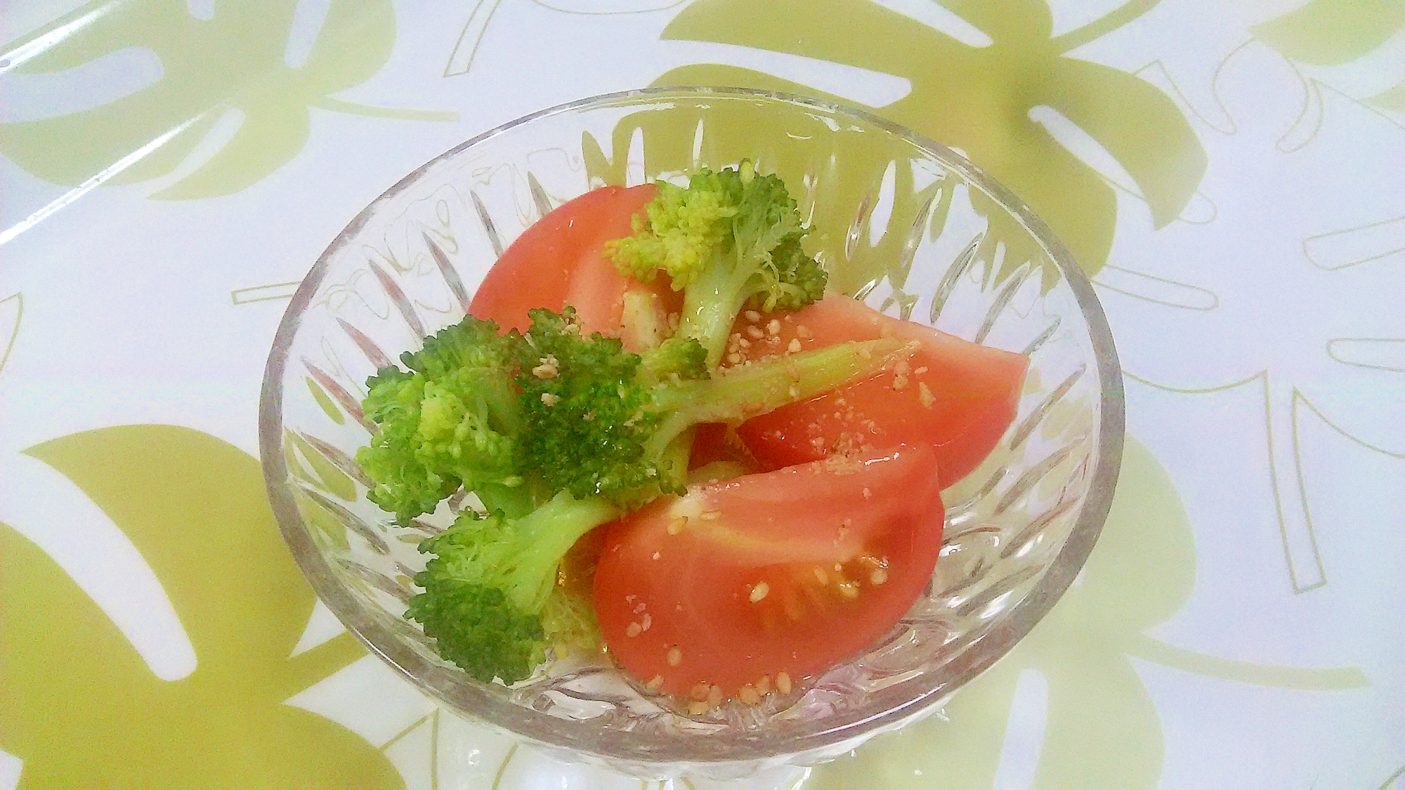 トマトとブロッコリーの簡単和え物＋＋