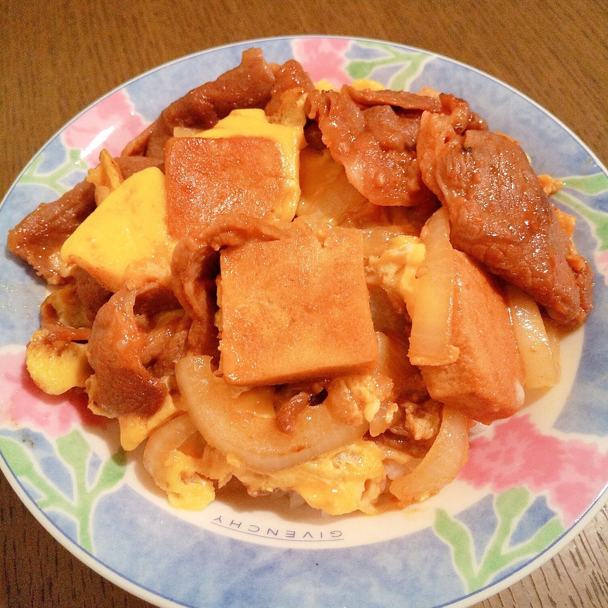 高野豆腐と玉ねぎのジンギスカン丼