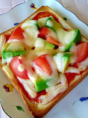 トマトとアボカドのピザトースト レシピ 作り方 By 帰って来たvan 楽天レシピ