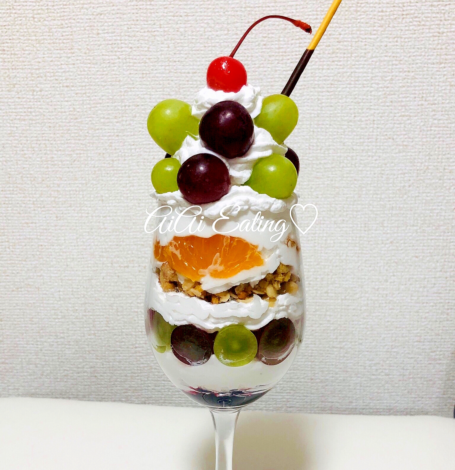 ♡カフェ気分♪ワイングラスでお洒落なぶどうパフェ♡