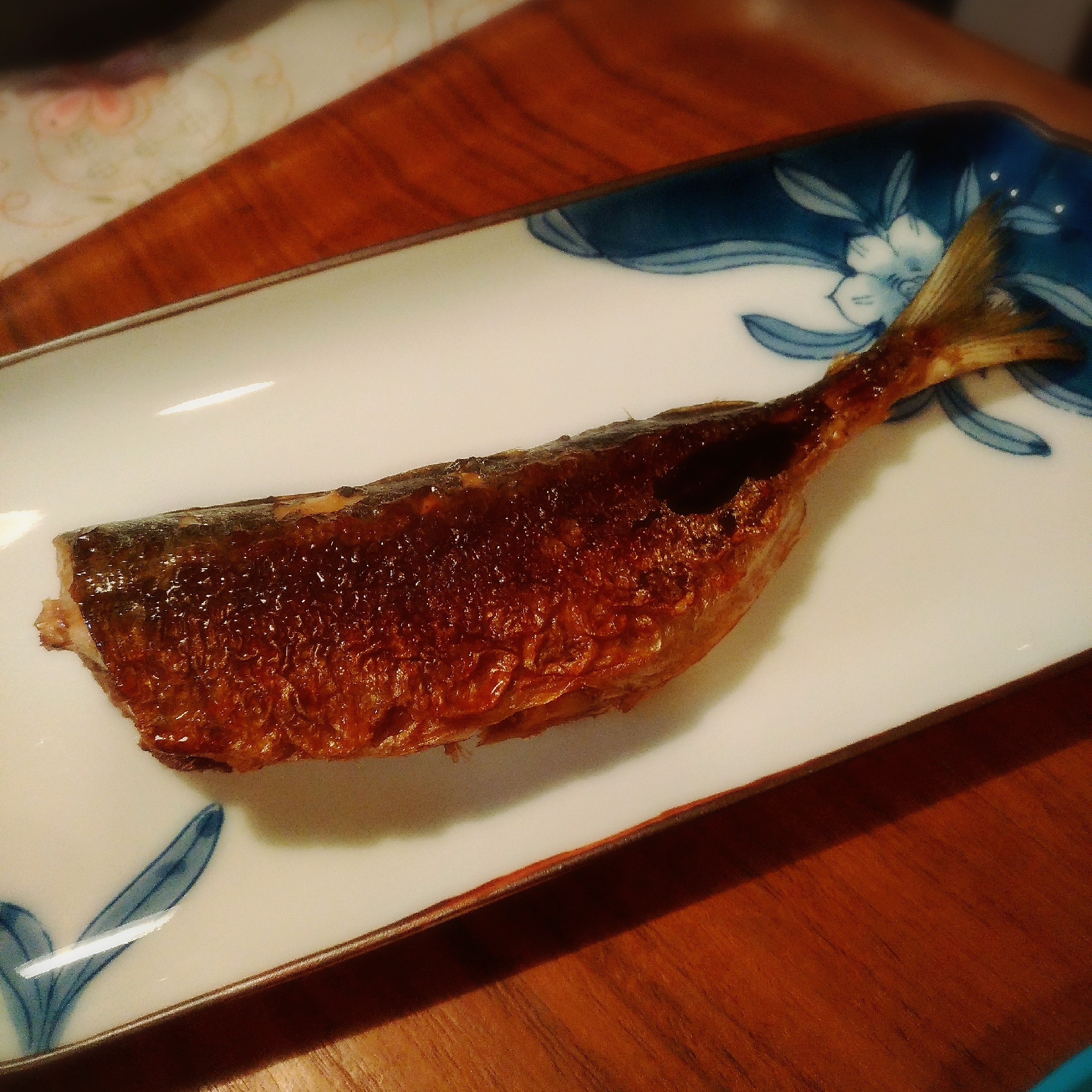 いちゃつく エイリアン セラフ アジ の 塩焼き フライパン 脱獄 友だち 返済