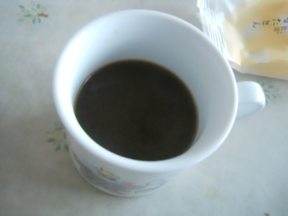 コク旨なコーヒーでした（＾－＾）
といっても、まだ黒ごまクリームが残っていて、それを入れたので甘いけどね…
早く黒練りごまを買わなくちゃ！楽天で買うと高いね～