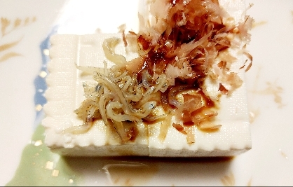 じゃこと鰹節の冷奴