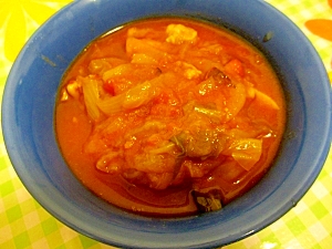 イカゲソとキャベツのトマトスープ