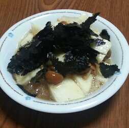 私はポン酢に柚子胡椒を入れてみました♪
とっても美味しかったです(^^)d
これならすぐ作れるから料理まだまだな私にもなんとかなるから嬉しい♡
また作ります☆