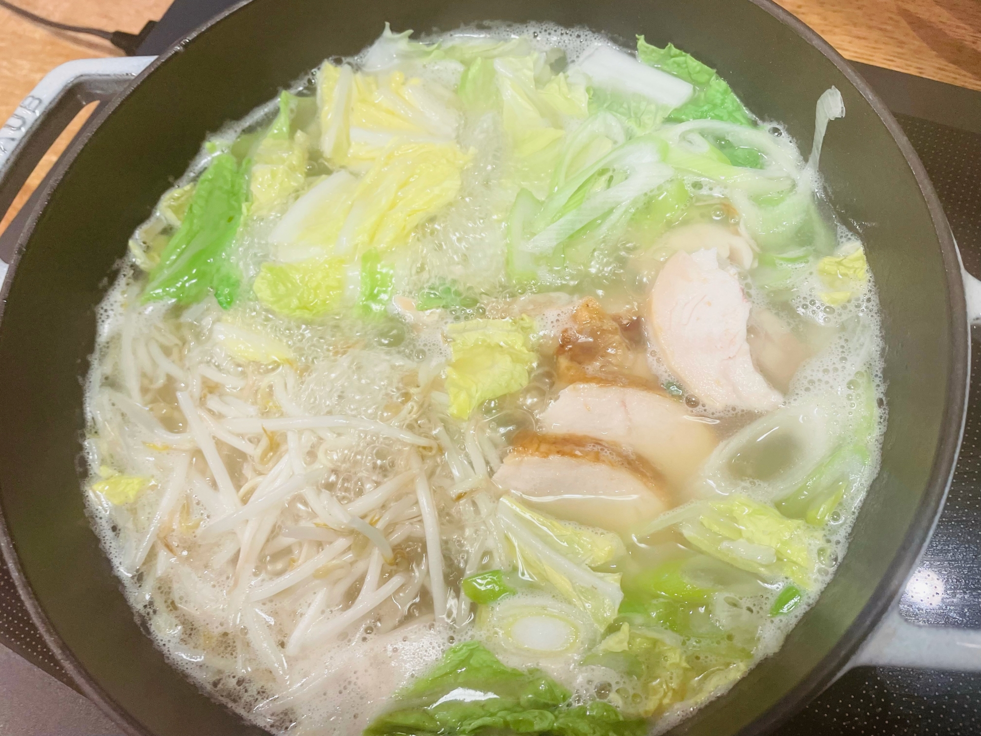 コストコ飯 ロティサリーチキン鍋 レシピ 作り方 By Apricotcream 楽天レシピ