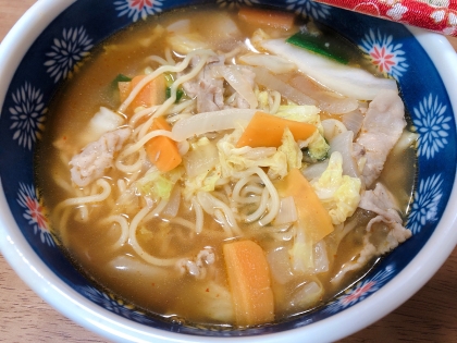 野菜たっぷり！スタミナラーメン