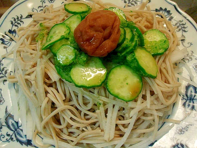 おろし胡瓜＆梅の冷たい蕎麦　ダイエットにも♥