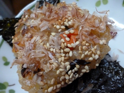 時短！炊き込みご飯の余りで☆「焼きおにぎり」