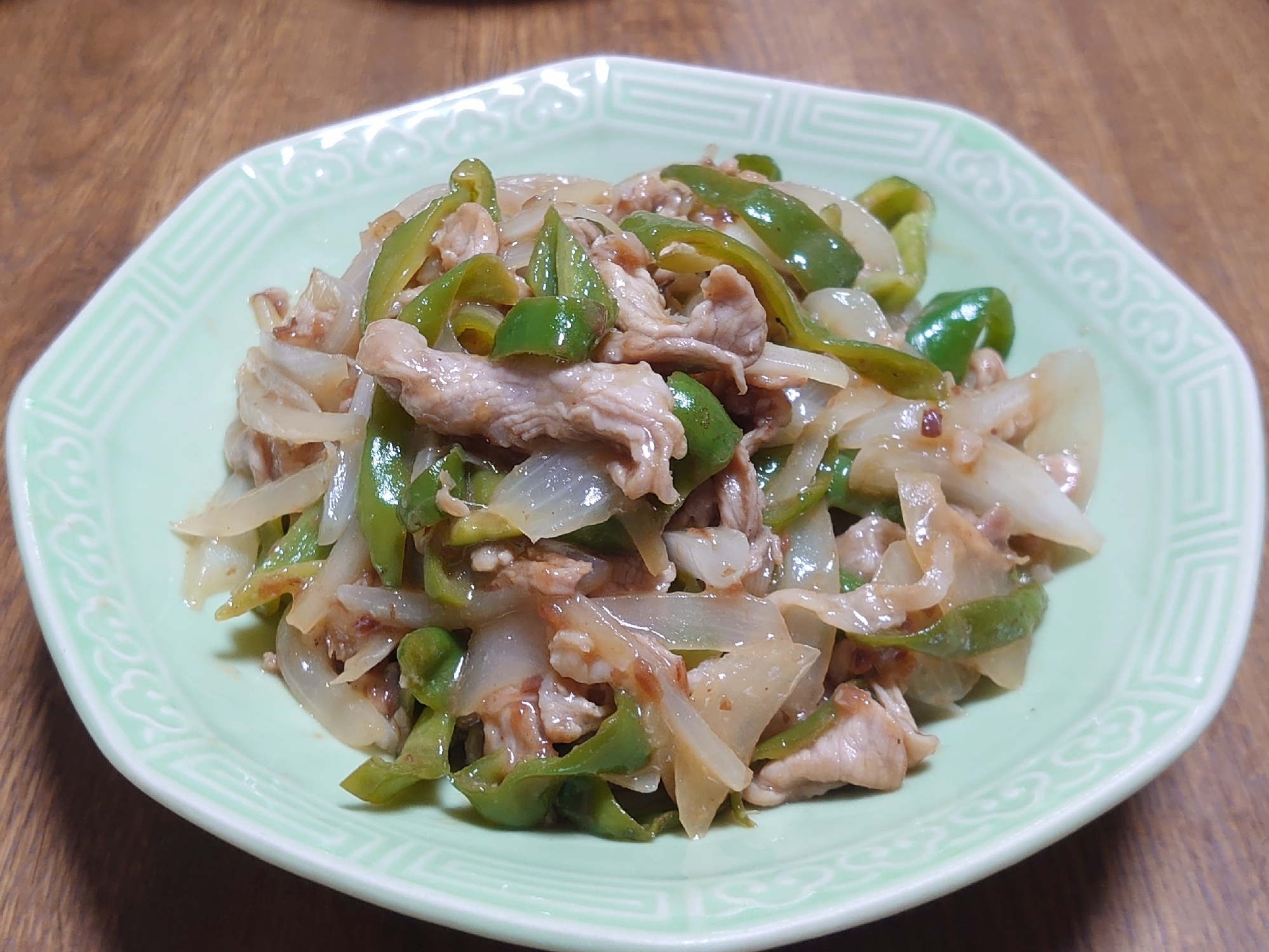 すき焼きのタレで豚こま肉の梅肉炒め