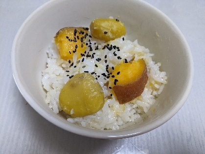 今回は安納芋と栗があったので作ってみました(^^)
甘みが美味しかった〜