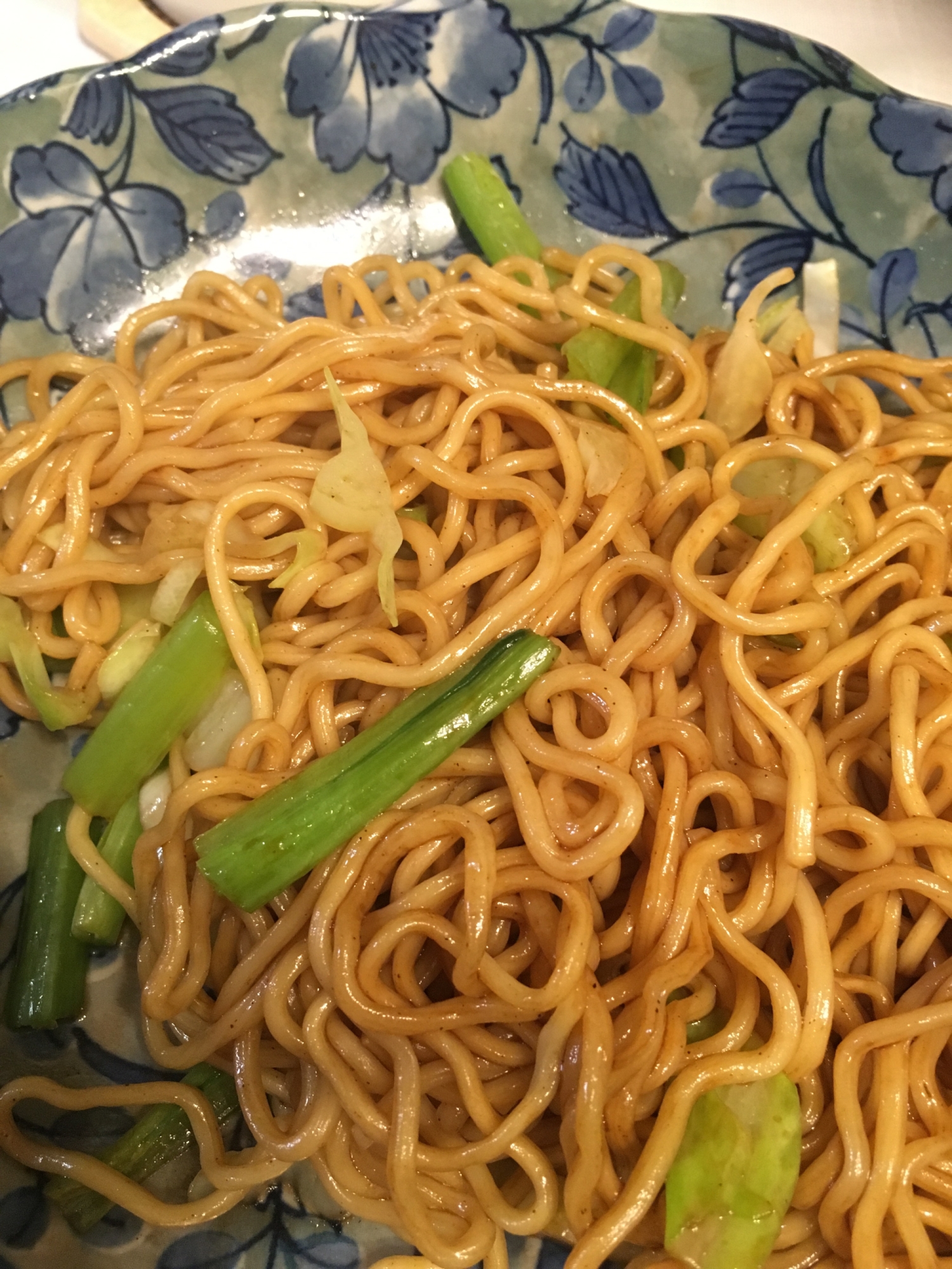 レンジで簡単焼きそば 小松菜キャベツ入り レシピ 作り方 By ズボラでもおいしいごはんが食べたい 楽天レシピ