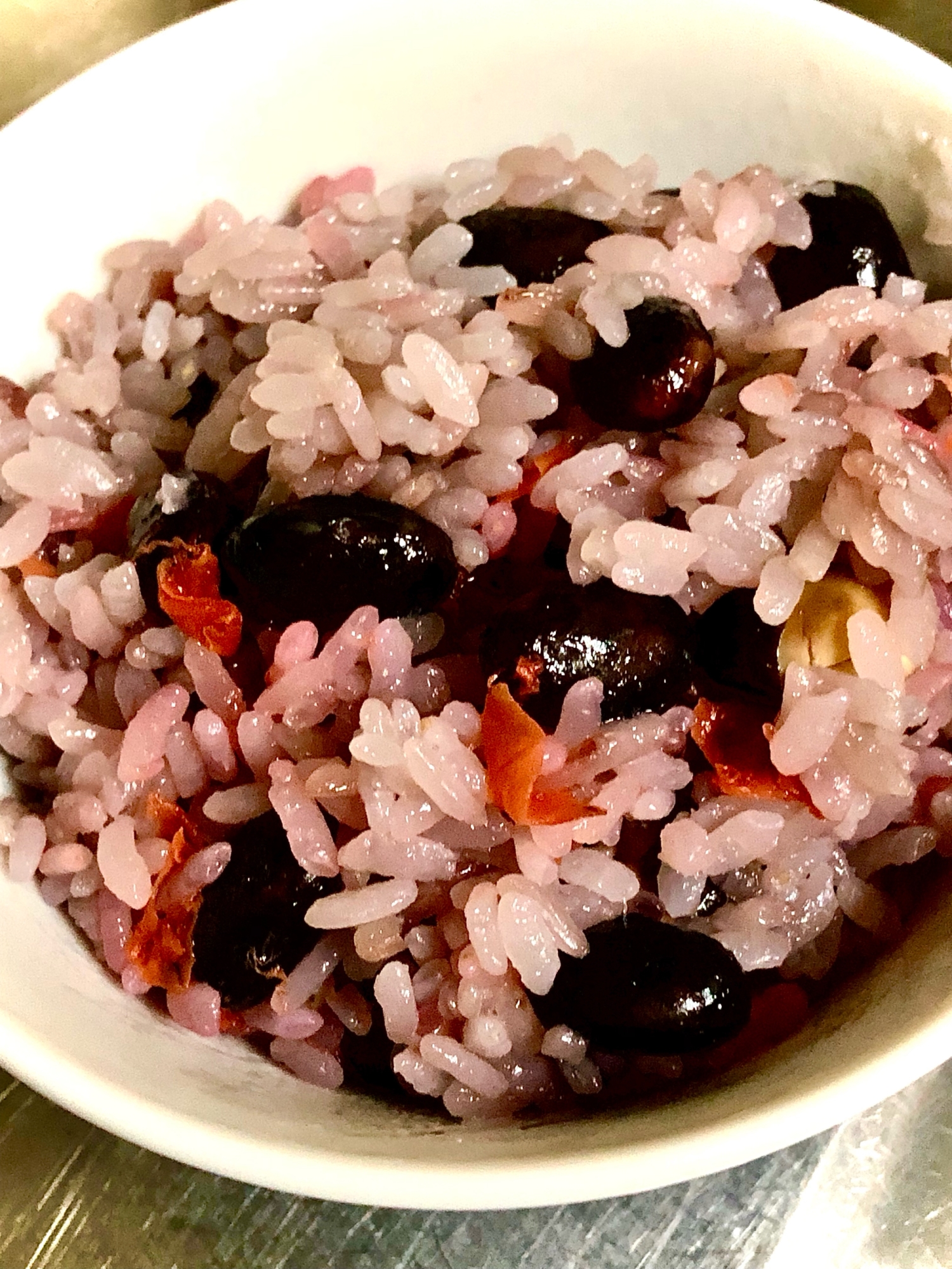 黒豆と梅干しの炊き込みご飯