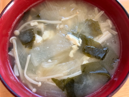 えのき・わかめ・油揚げの味噌汁（鰹だし・塩麹入り）