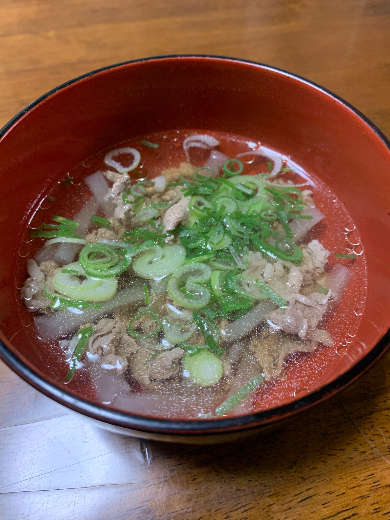 牛肉の旨味を閉じ込めた牛吸い。肉うどんにもぴったり