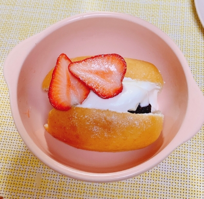 夢シニアさん♡いちごのトースト可愛いですね！味も可愛いです( ◜ᴗ◝)♡